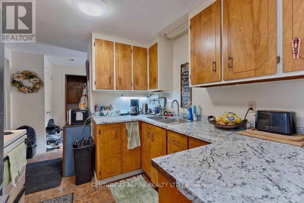 156 Mackay Street, Pembroke, Ontario  K8A 1B9 - Photo 31 - X12440611