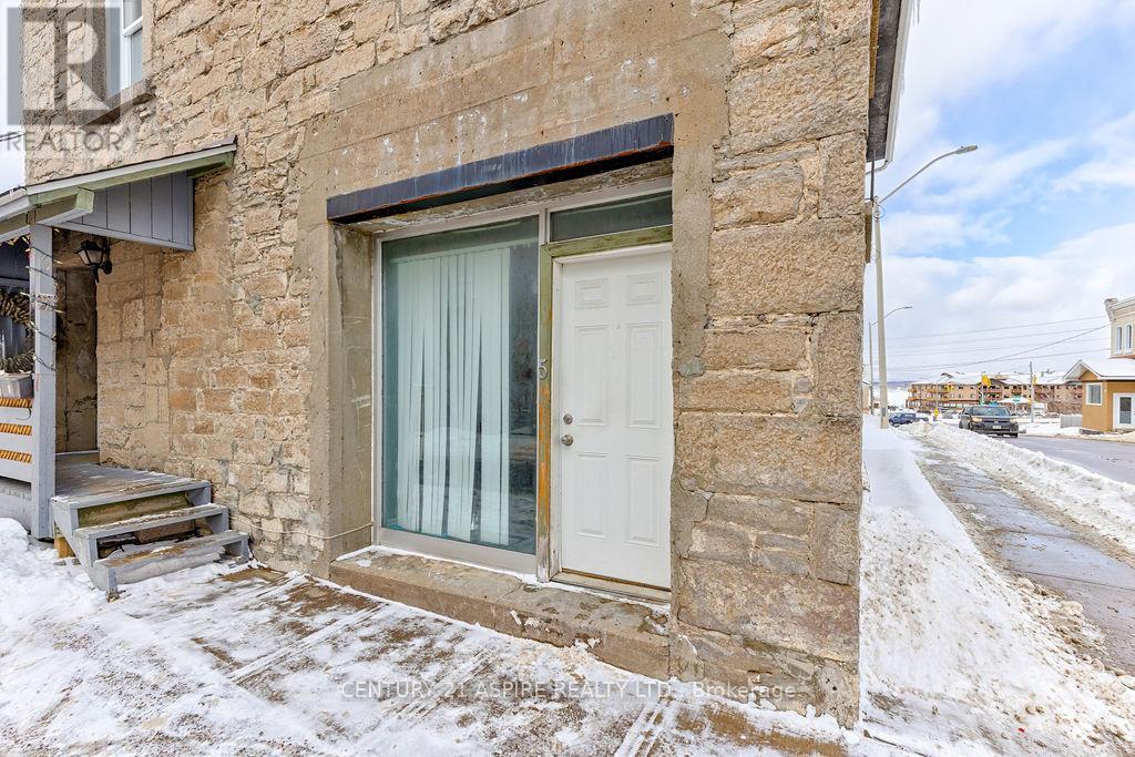 156 Mackay Street, Pembroke, Ontario  K8A 1B9 - Photo 44 - X12440611