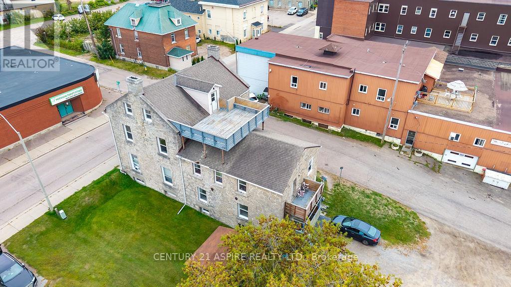 156 Mackay Street, Pembroke, Ontario  K8A 1B9 - Photo 49 - X12440611