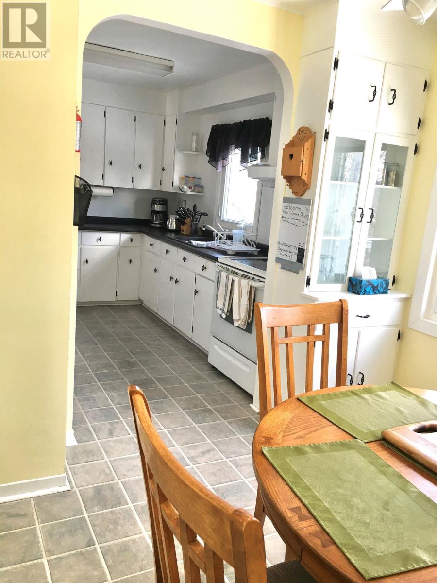 25 Yawkey Ave, Marathon, Ontario  P0T 2E0 - Photo 6 - TB252798