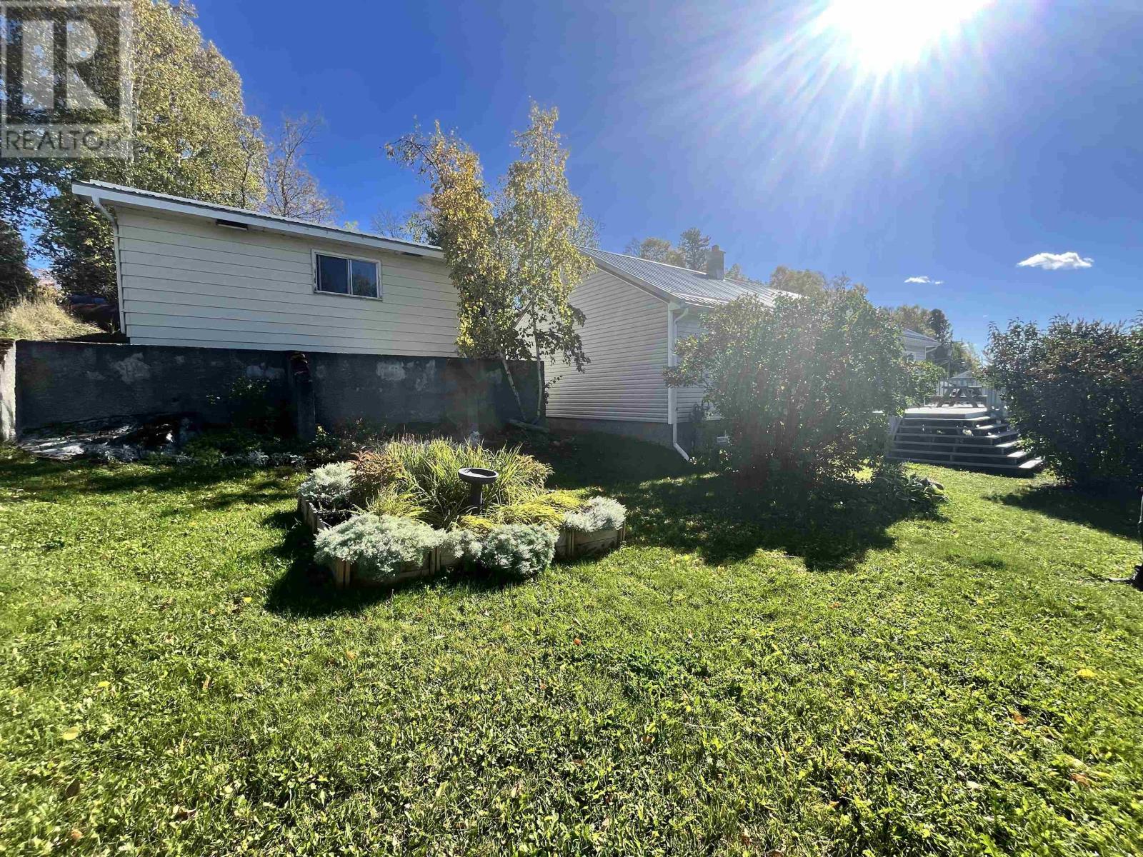 16 Lakeview Avenue, Cochenour, Ontario  P0V 1L0 - Photo 7 - TB253107