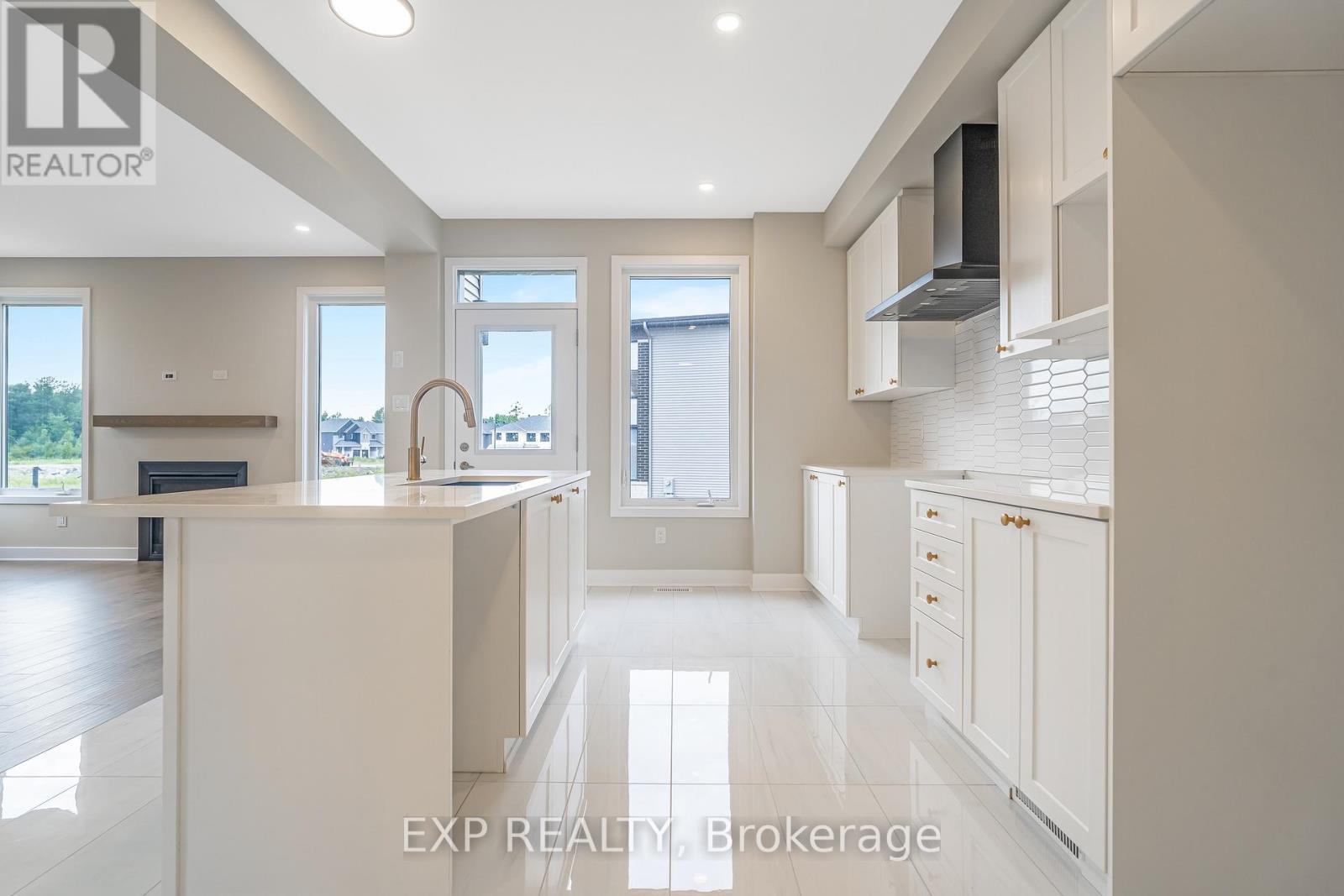 600 Paakanaak Avenue, Ottawa, Ontario  K1X 0J7 - Photo 12 - X12440643