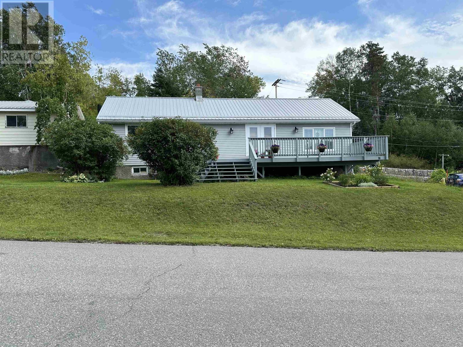 16 Lakeview Avenue, Cochenour, Ontario  P0V 1L0 - Photo 3 - TB253107