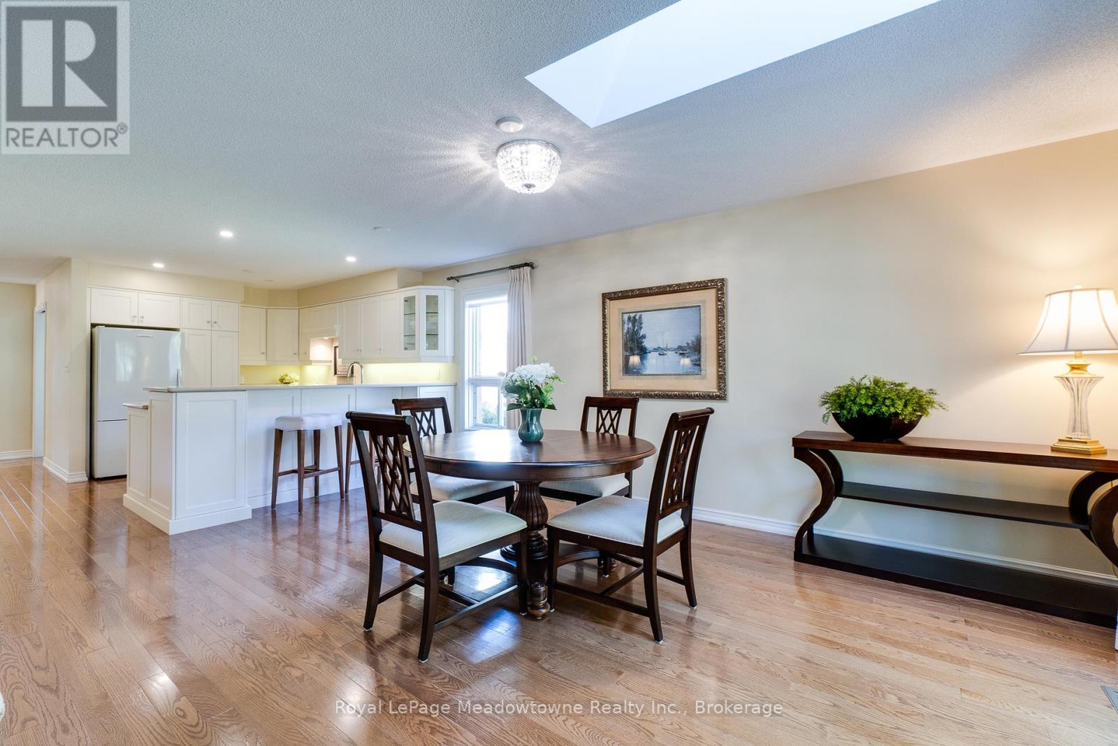20 Arbordale Walk, Guelph, Ontario  N1C 4X7 - Photo 19 - X12440627