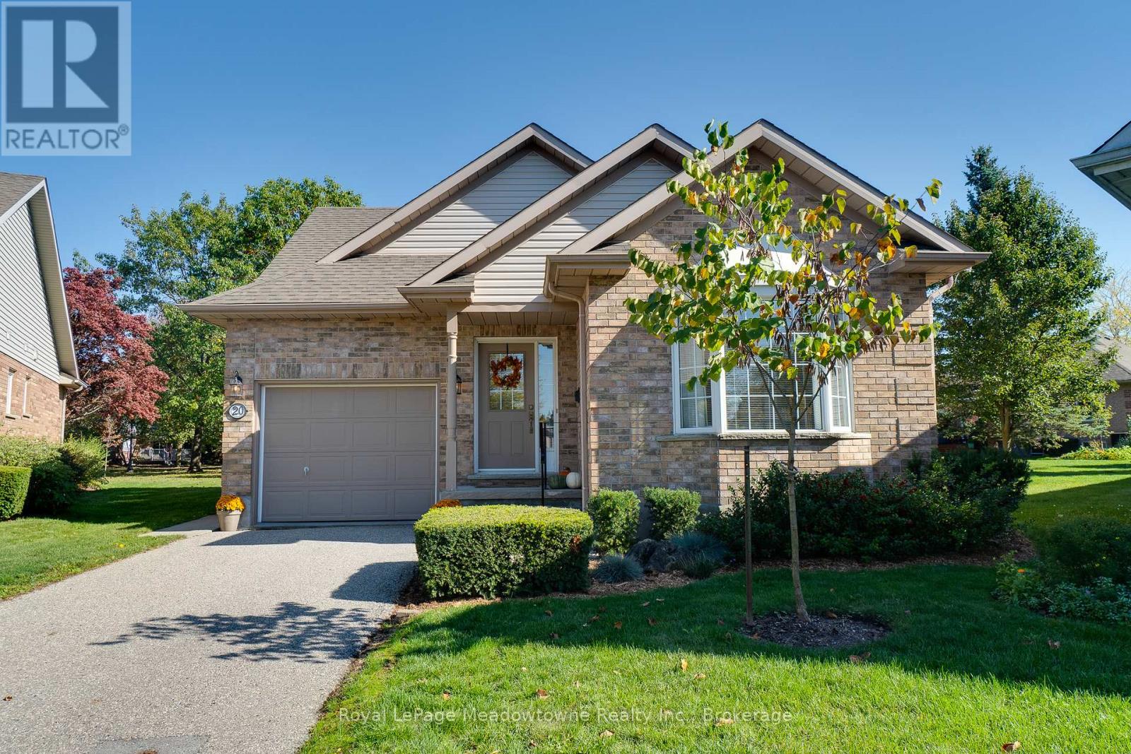 20 Arbordale Walk, Guelph, Ontario  N1C 4X7 - Photo 2 - X12440627