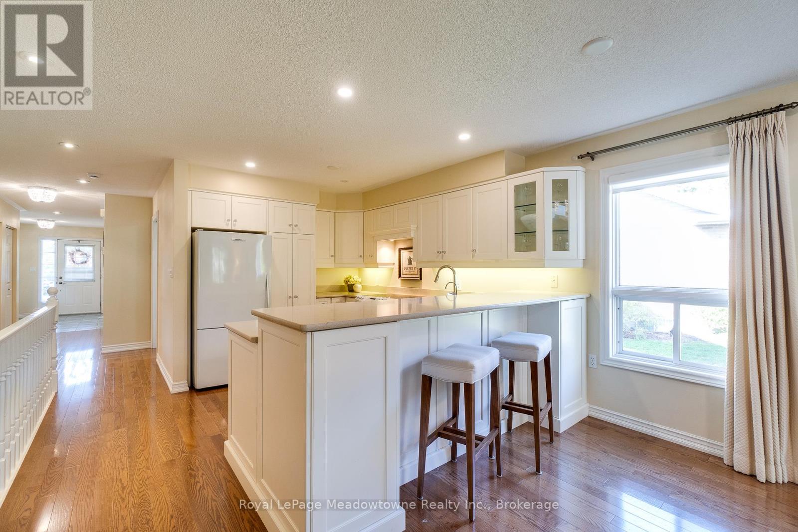 20 Arbordale Walk, Guelph, Ontario  N1C 4X7 - Photo 21 - X12440627