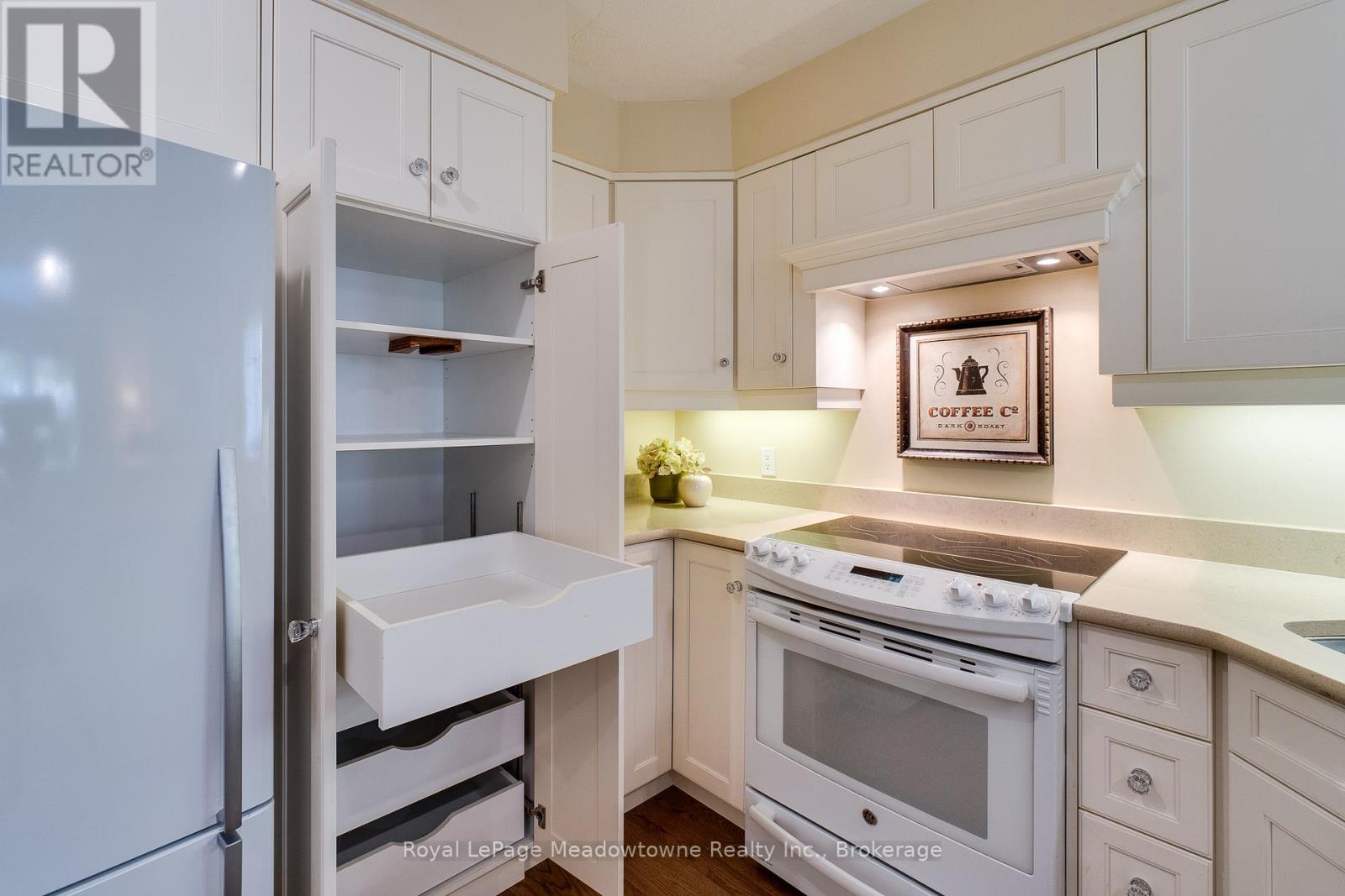 20 Arbordale Walk, Guelph, Ontario  N1C 4X7 - Photo 25 - X12440627