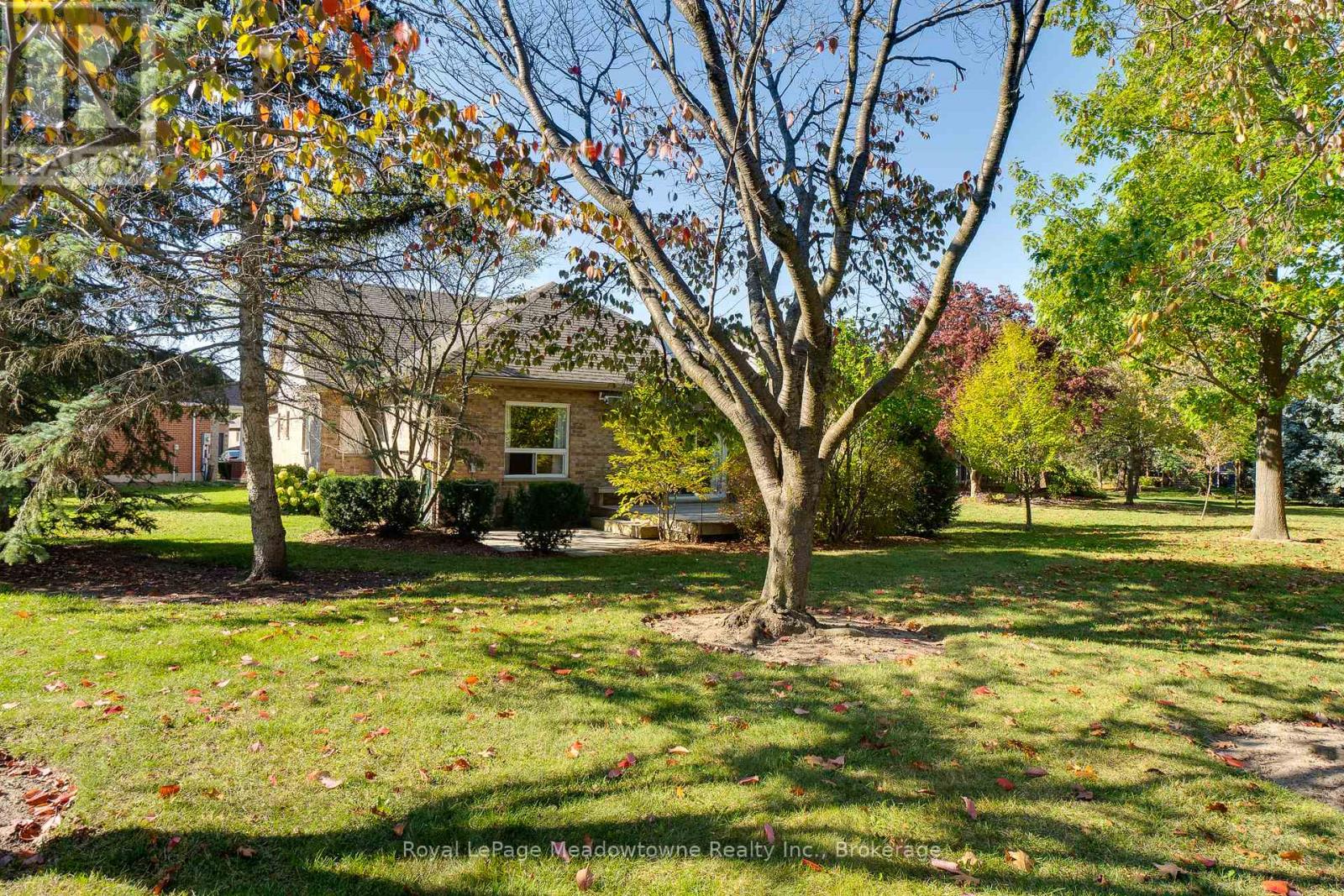 20 Arbordale Walk, Guelph, Ontario  N1C 4X7 - Photo 39 - X12440627