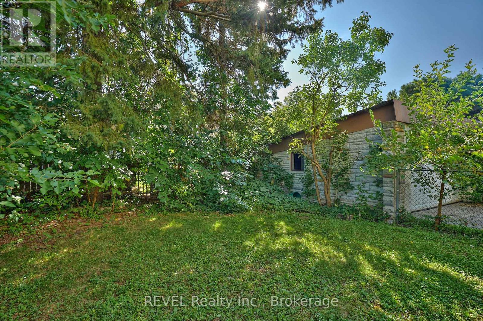 5806 Prince Edward Avenue, Niagara Falls (Hospital), Ontario  L2G 5J3 - Photo 43 - X12440604