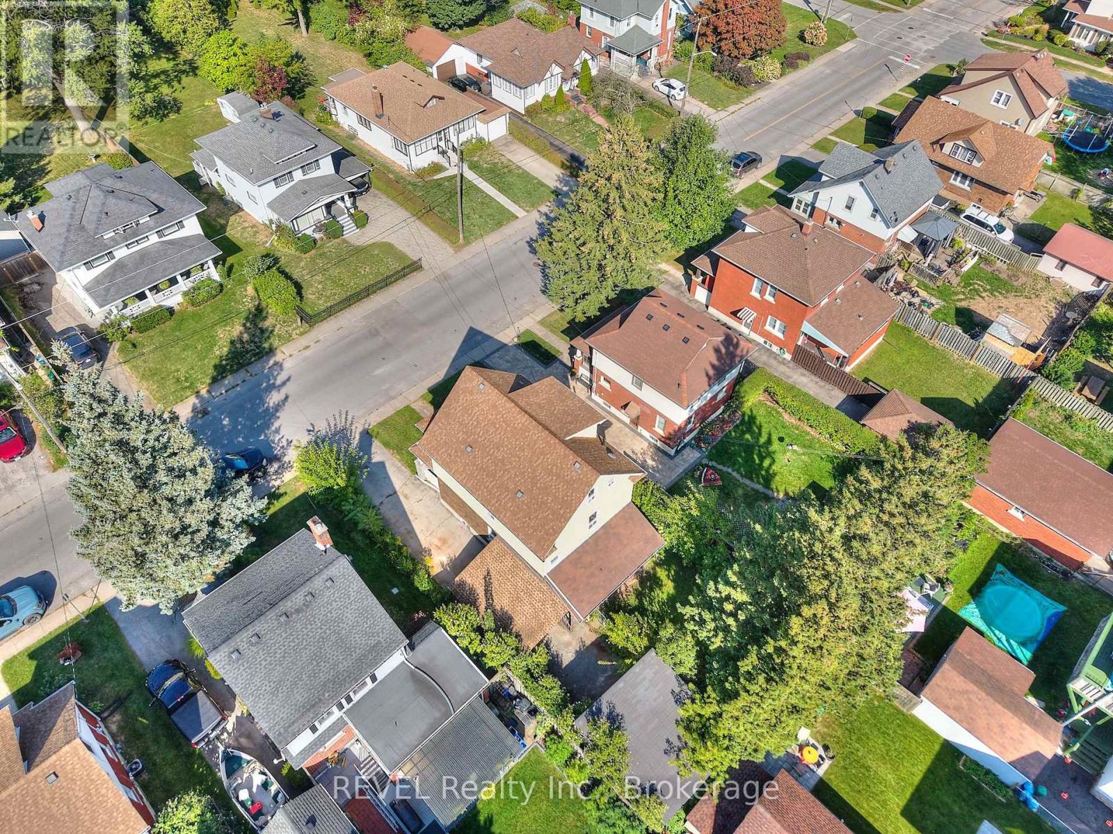5806 Prince Edward Avenue, Niagara Falls (Hospital), Ontario  L2G 5J3 - Photo 45 - X12440604