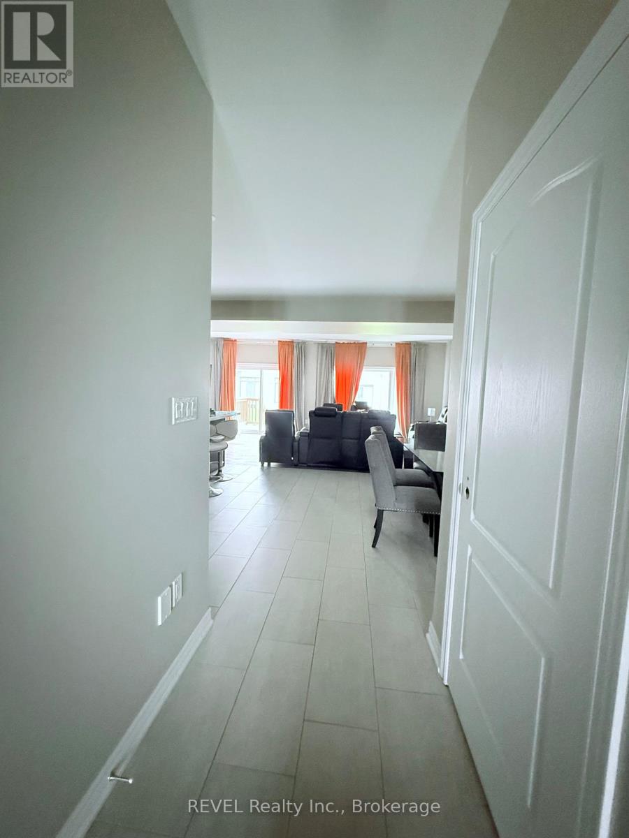 7185 Parsa Street, Niagara Falls (Brown), Ontario  L2H 3T1 - Photo 6 - X12440629