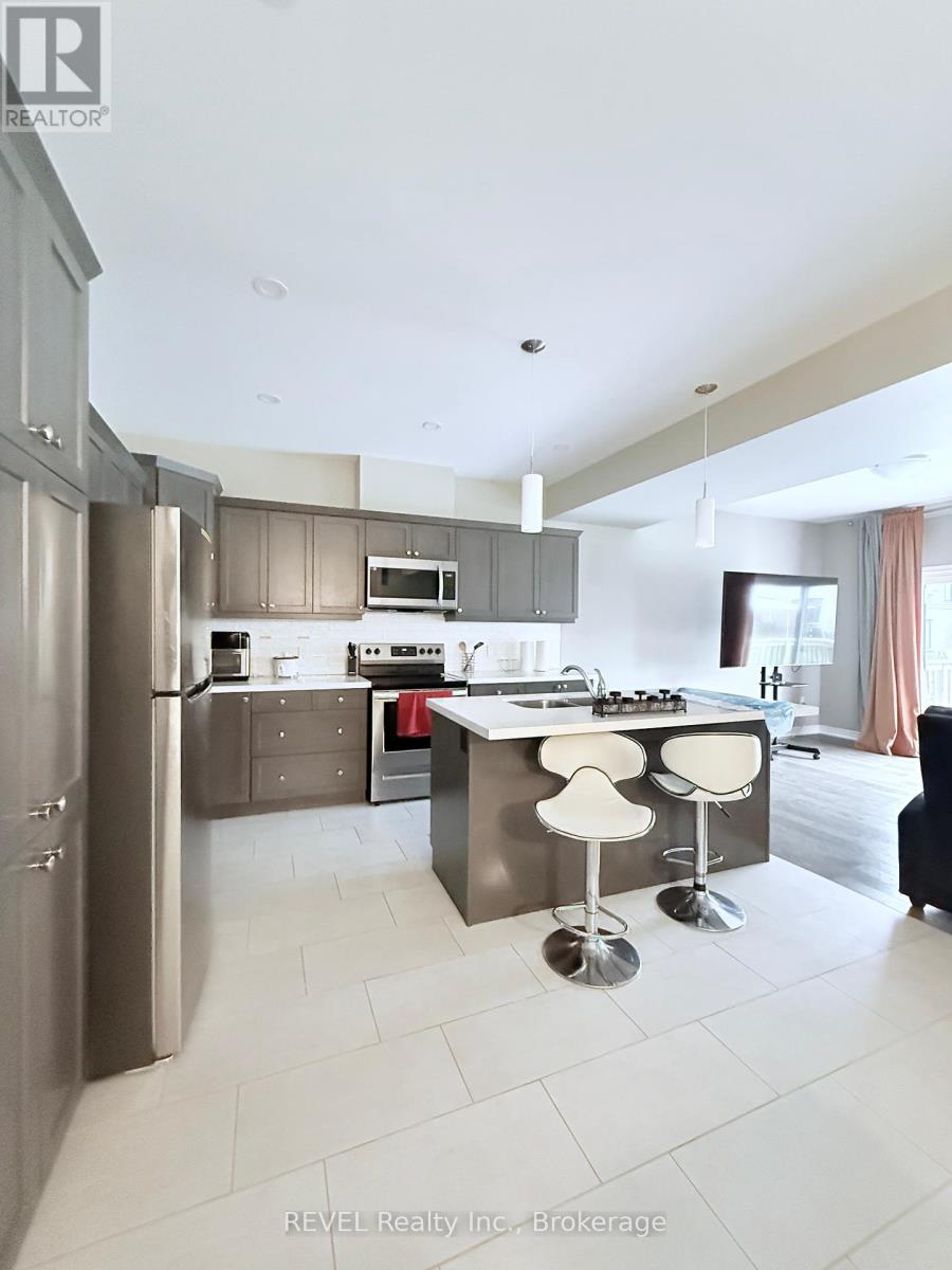 7185 Parsa Street, Niagara Falls (Brown), Ontario  L2H 3T1 - Photo 7 - X12440629