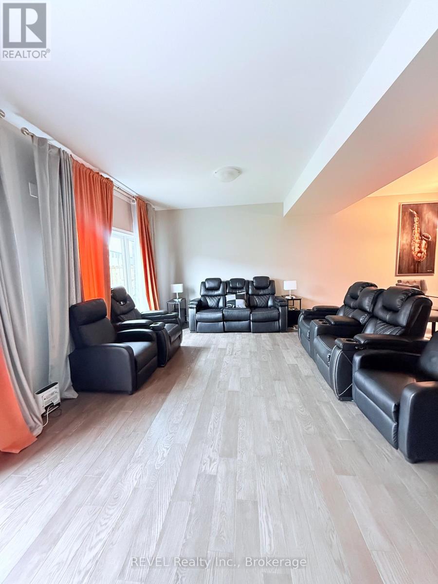 7185 Parsa Street, Niagara Falls (Brown), Ontario  L2H 3T1 - Photo 8 - X12440629
