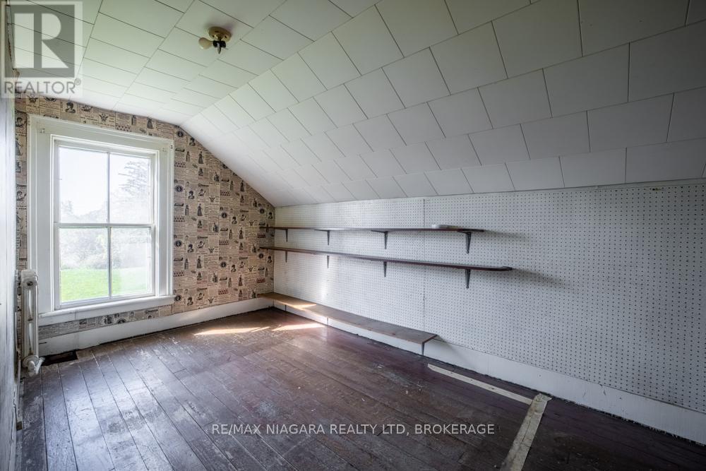 2295 Centre Street, Thorold (Port Robinson), Ontario  L0S 1A0 - Photo 17 - X12440642