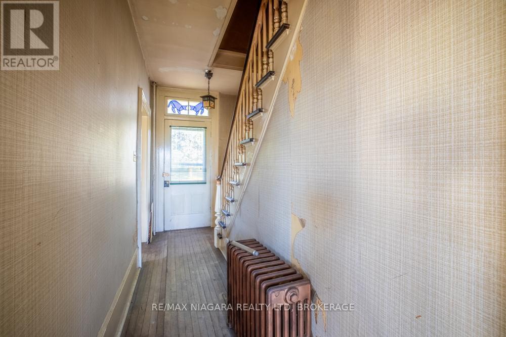 2295 Centre Street, Thorold (Port Robinson), Ontario  L0S 1A0 - Photo 4 - X12440642