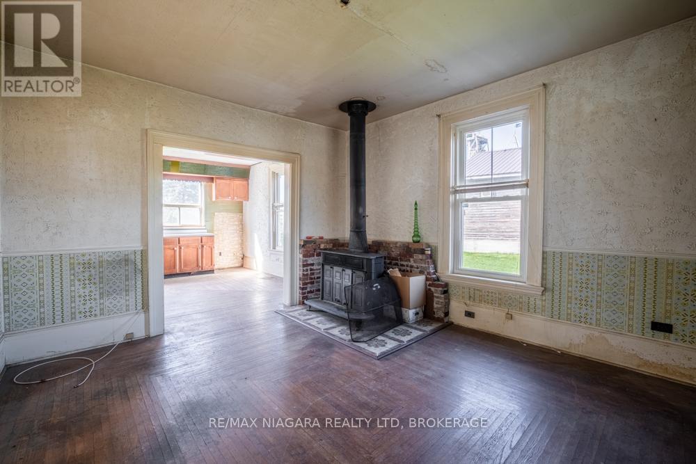2295 Centre Street, Thorold (Port Robinson), Ontario  L0S 1A0 - Photo 6 - X12440642