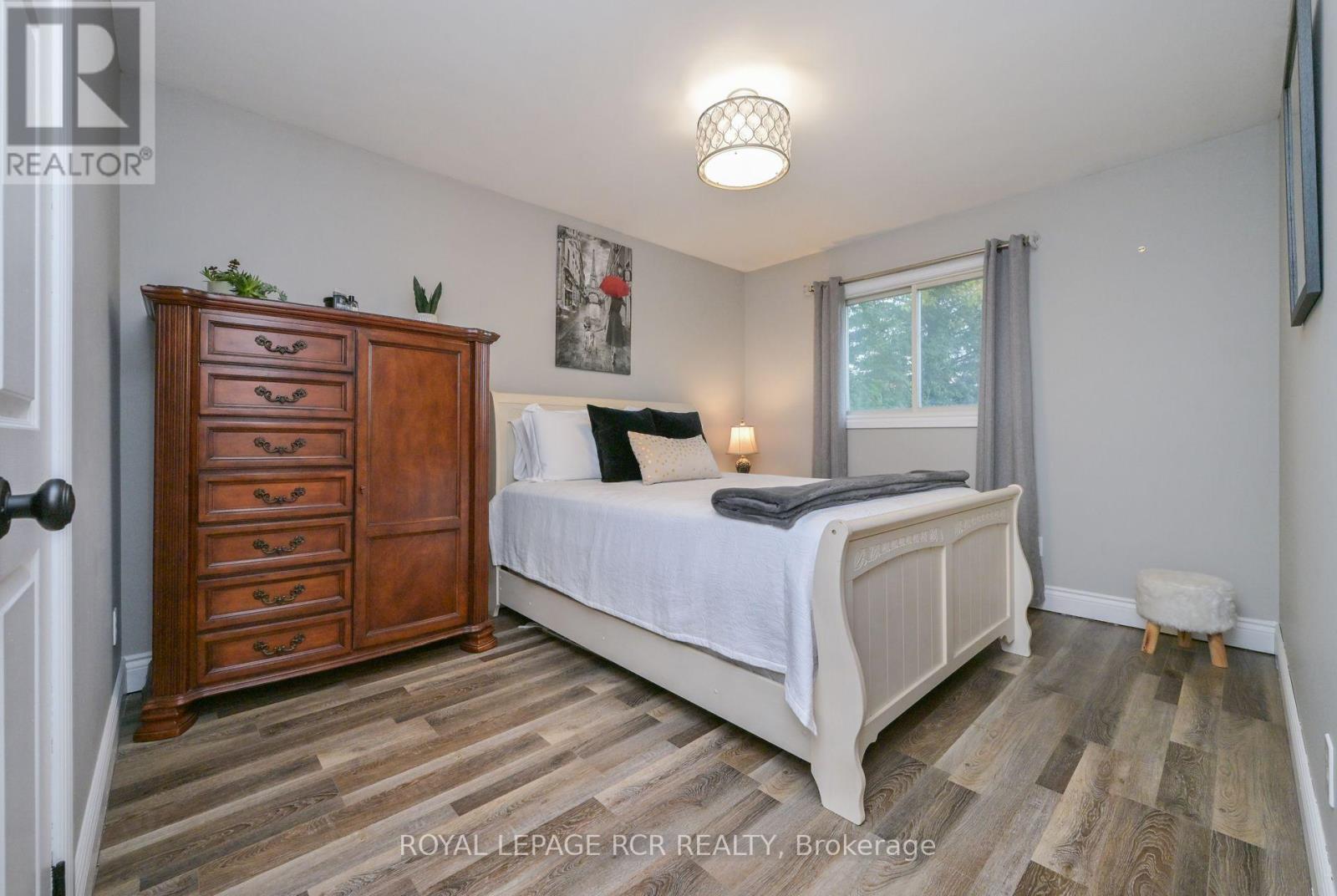 10 Joseph Street, Adjala-Tosorontio, Ontario  L0G 1L0 - Photo 24 - N12440423