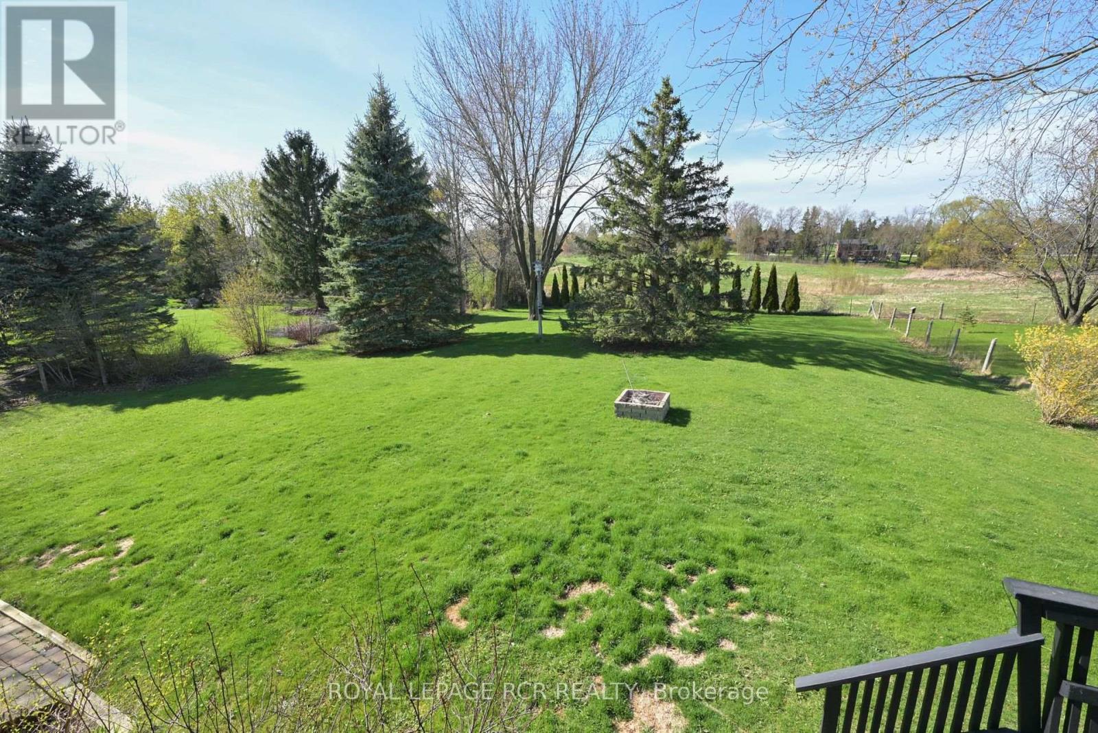 10 Joseph Street, Adjala-Tosorontio, Ontario  L0G 1L0 - Photo 35 - N12440423