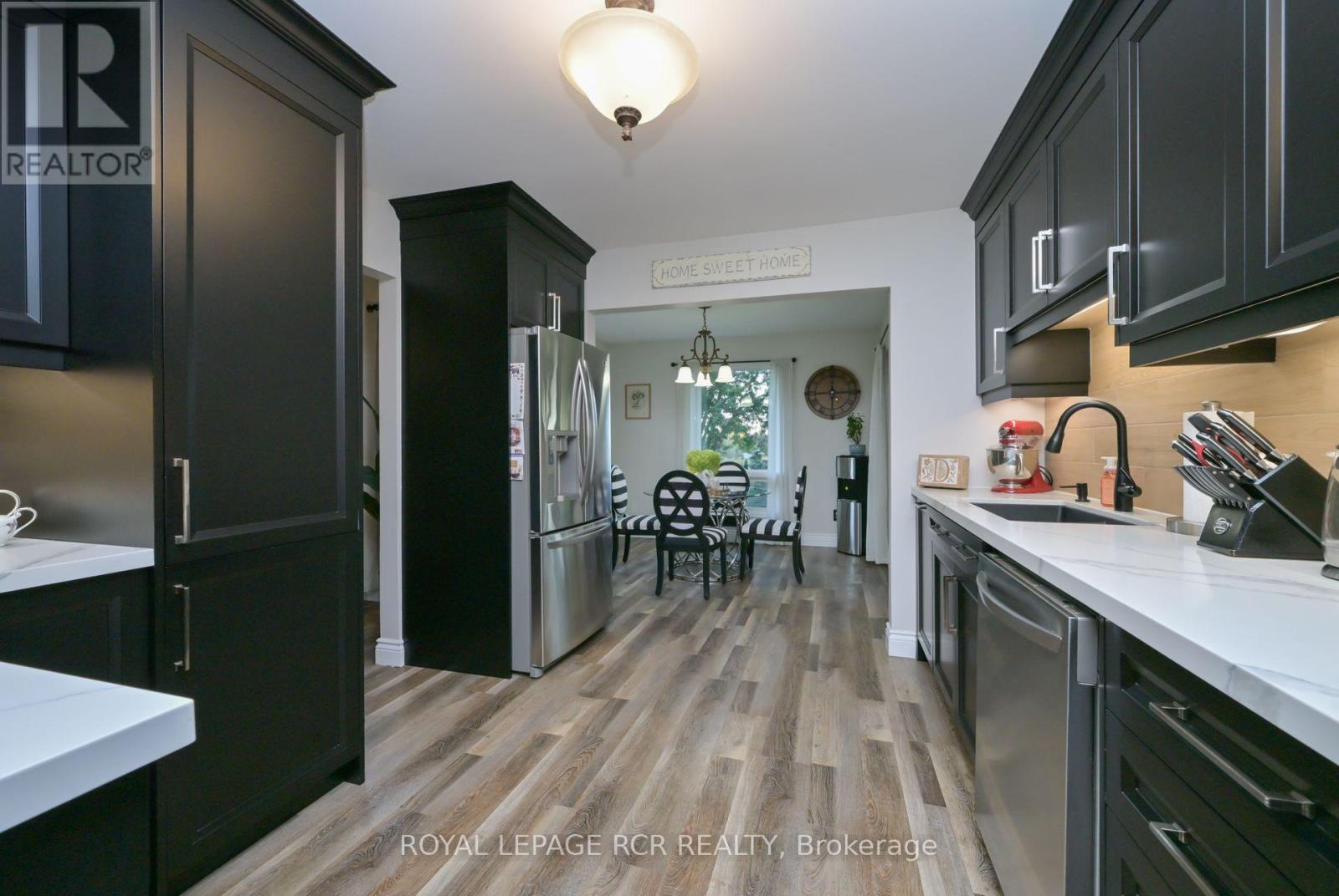 10 Joseph Street, Adjala-Tosorontio, Ontario  L0G 1L0 - Photo 8 - N12440423