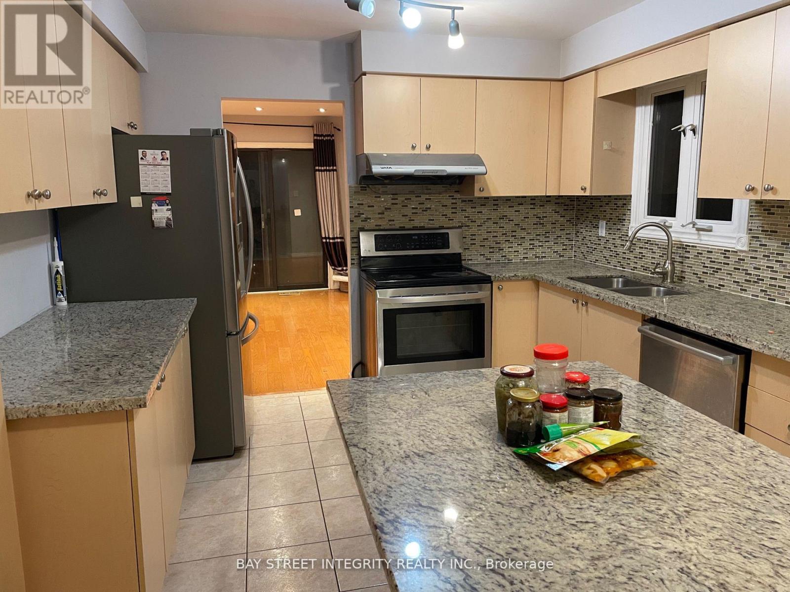 Main - 9 Forbes Crescent, Markham, Ontario  L3R 6S3 - Photo 2 - N12440448