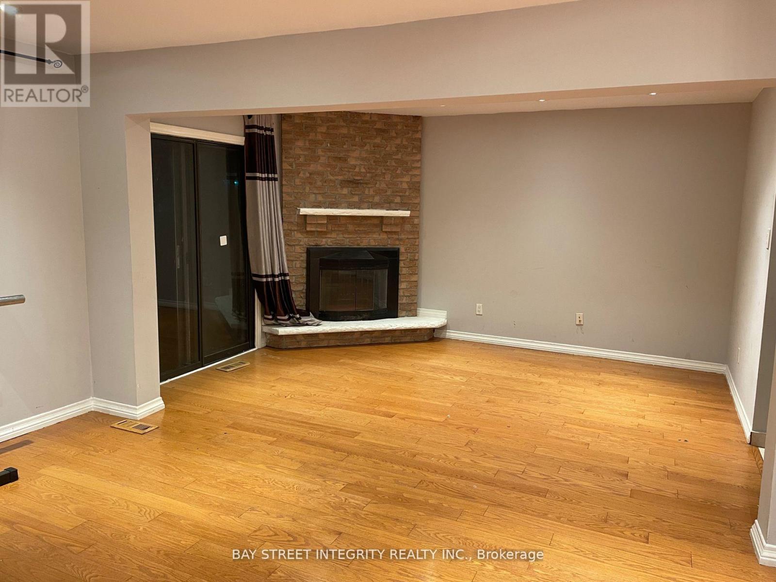 Main - 9 Forbes Crescent, Markham, Ontario  L3R 6S3 - Photo 6 - N12440448