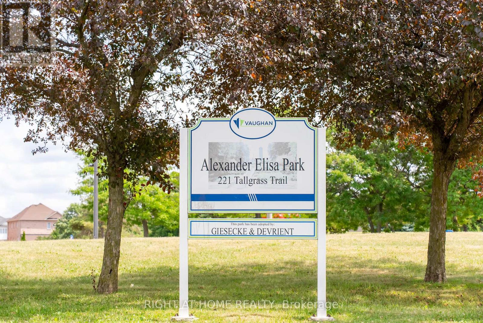 259 Tall Grass Trail, Vaughan (East Woodbridge), Ontario  L4L 3P7 - Photo 3 - N12440489