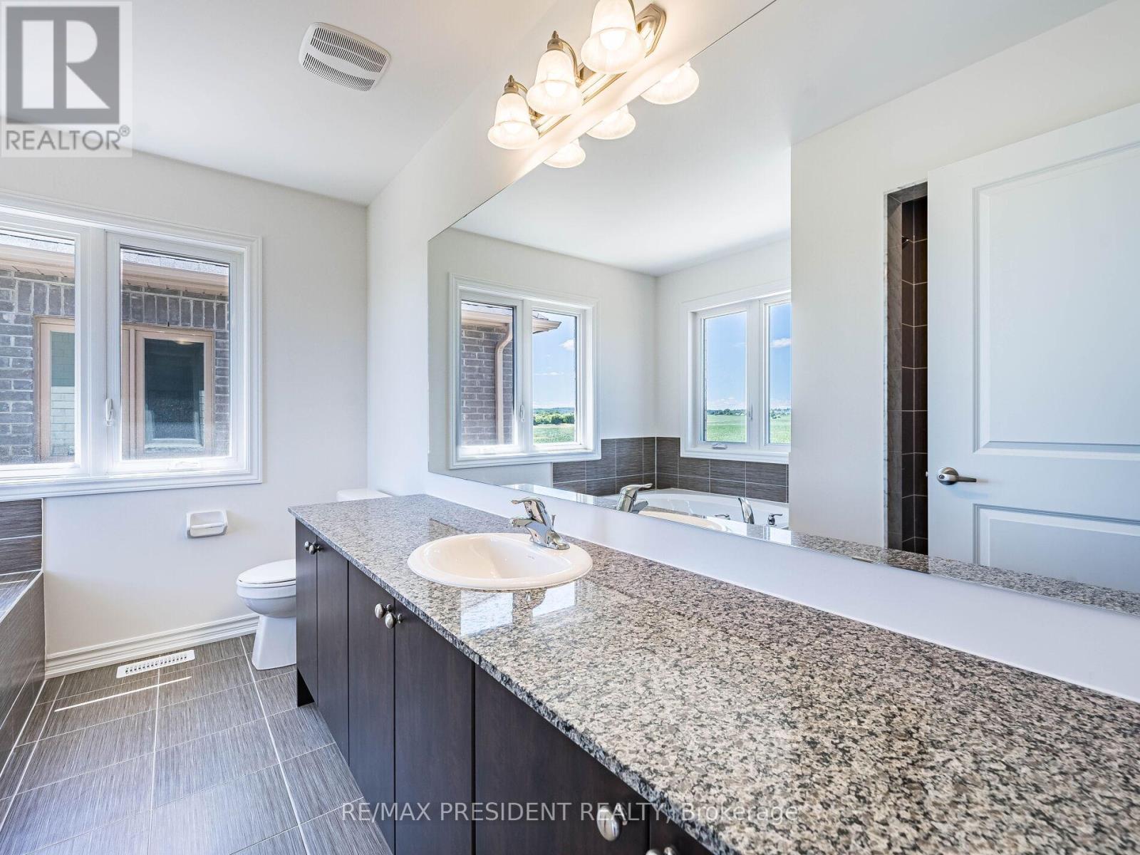 65 Brethet Heights, New Tecumseth, Ontario  L0G 1A0 - Photo 29 - N12440510