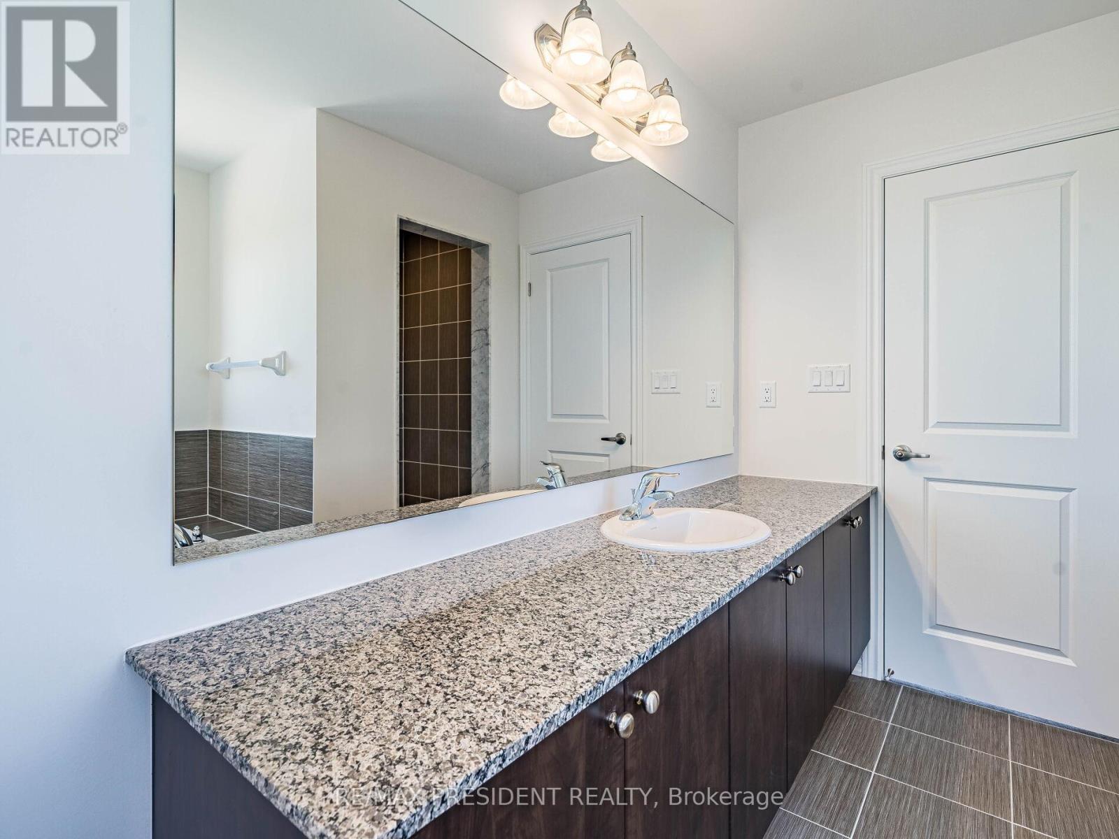 65 Brethet Heights, New Tecumseth, Ontario  L0G 1A0 - Photo 30 - N12440510