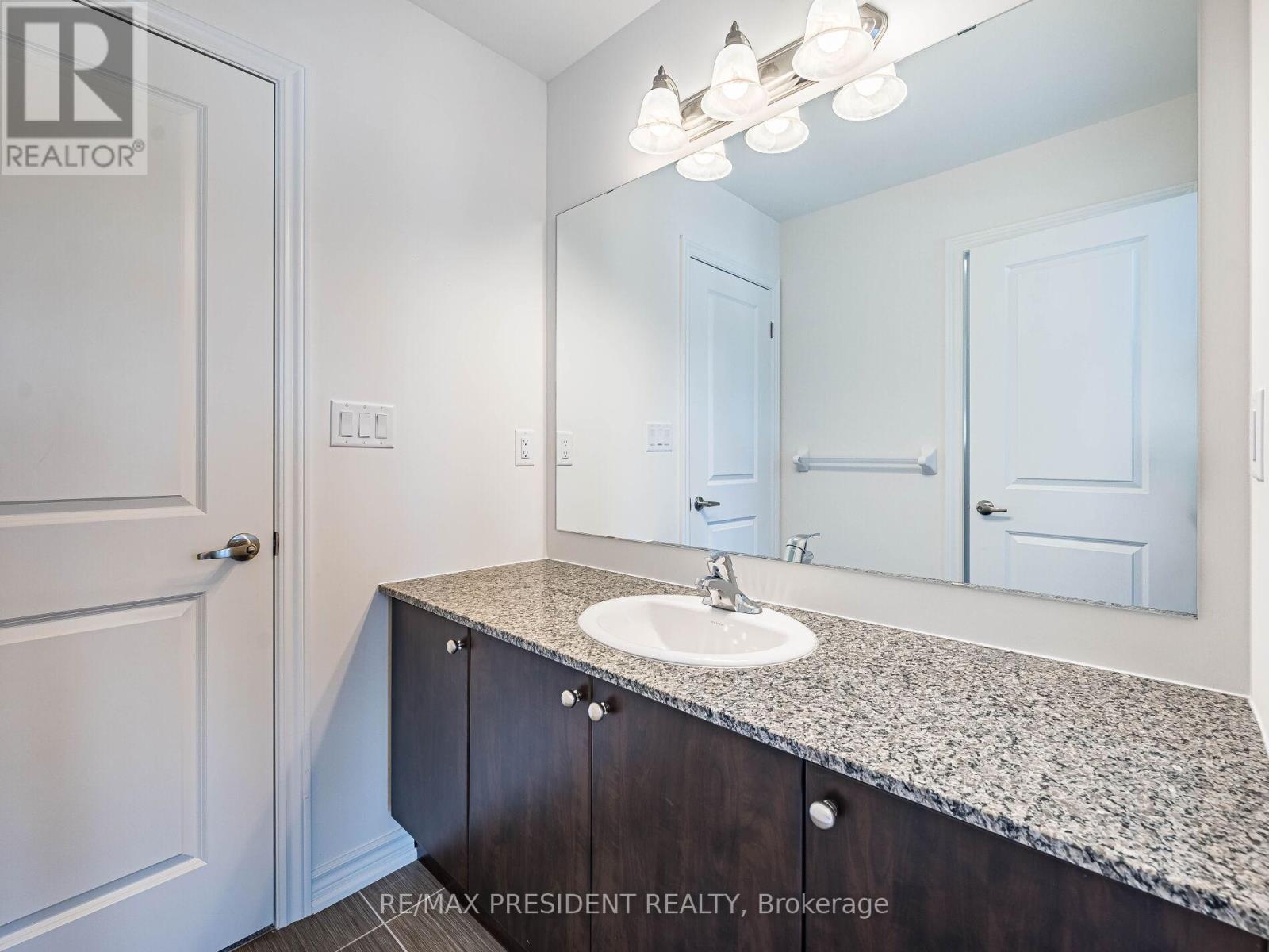 65 Brethet Heights, New Tecumseth, Ontario  L0G 1A0 - Photo 36 - N12440510