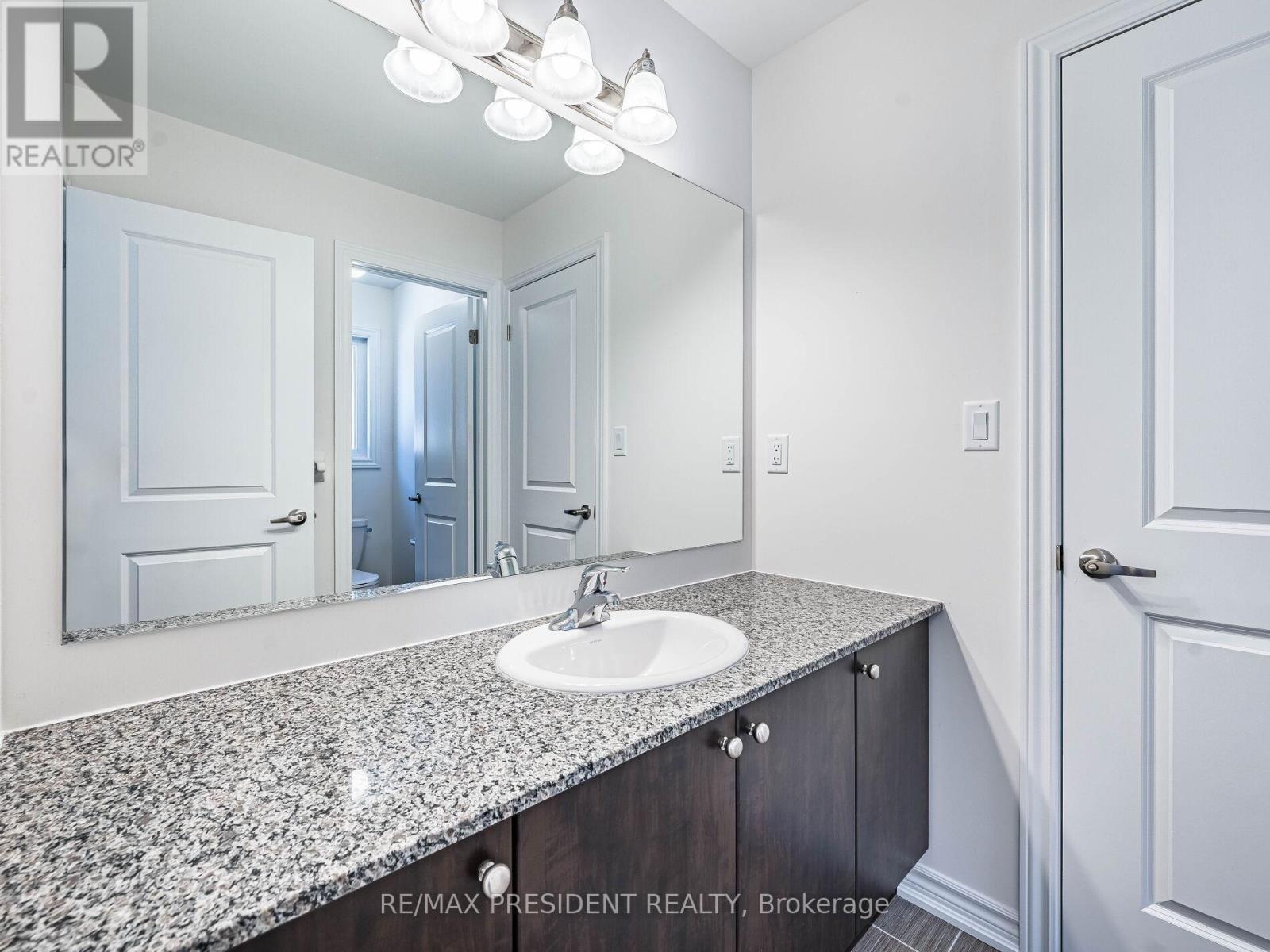 65 Brethet Heights, New Tecumseth, Ontario  L0G 1A0 - Photo 38 - N12440510