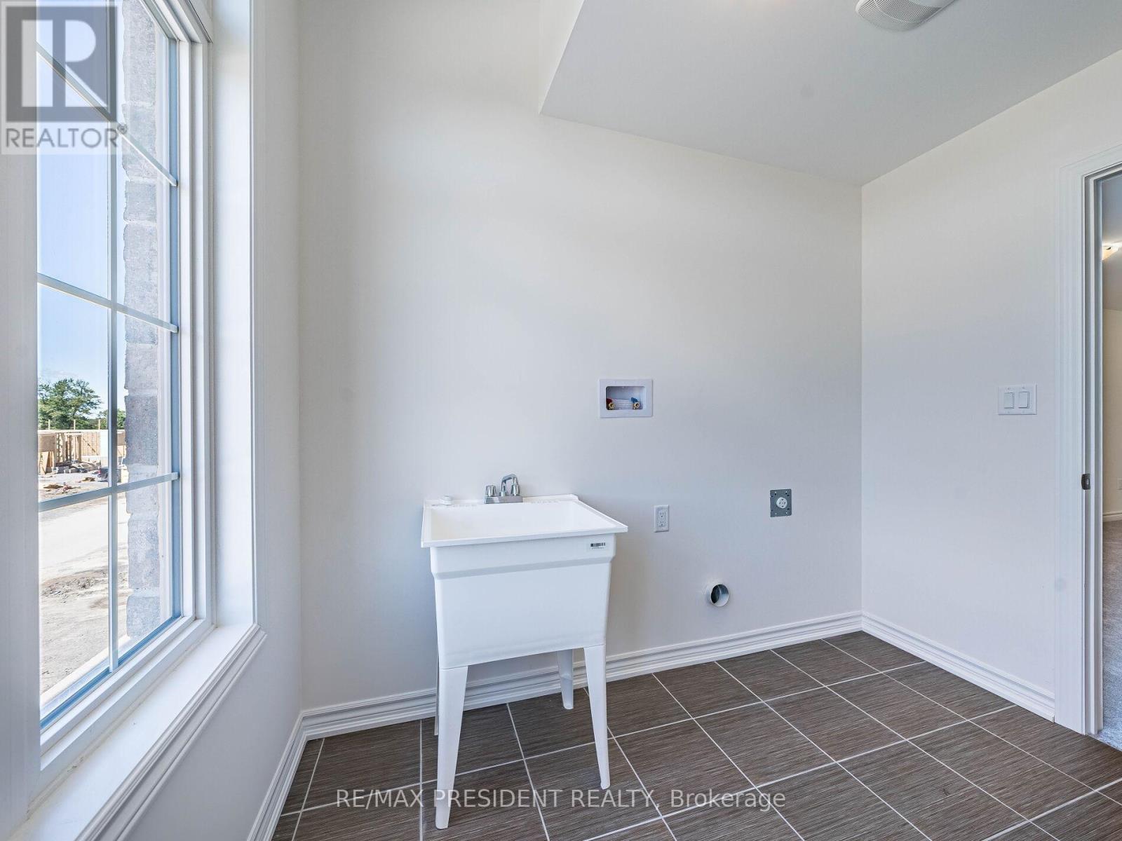 65 Brethet Heights, New Tecumseth, Ontario  L0G 1A0 - Photo 48 - N12440510