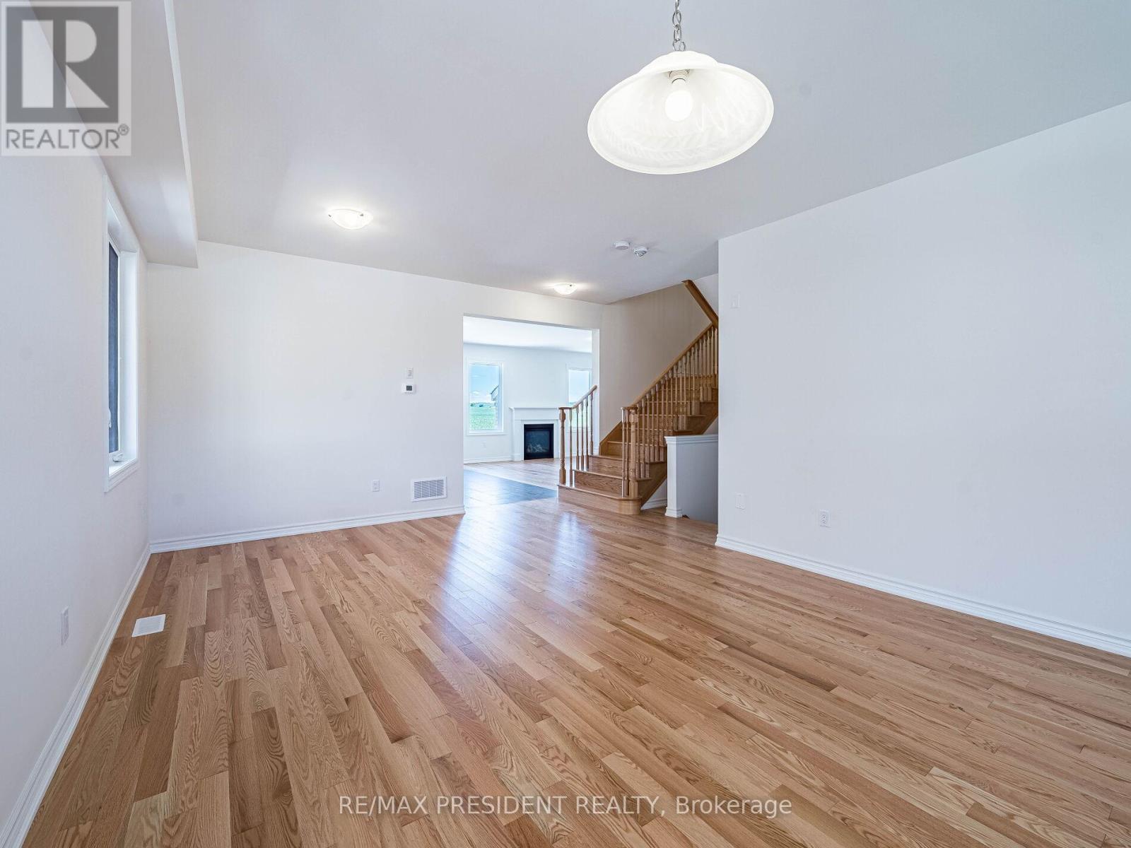 65 Brethet Heights, New Tecumseth, Ontario  L0G 1A0 - Photo 7 - N12440510