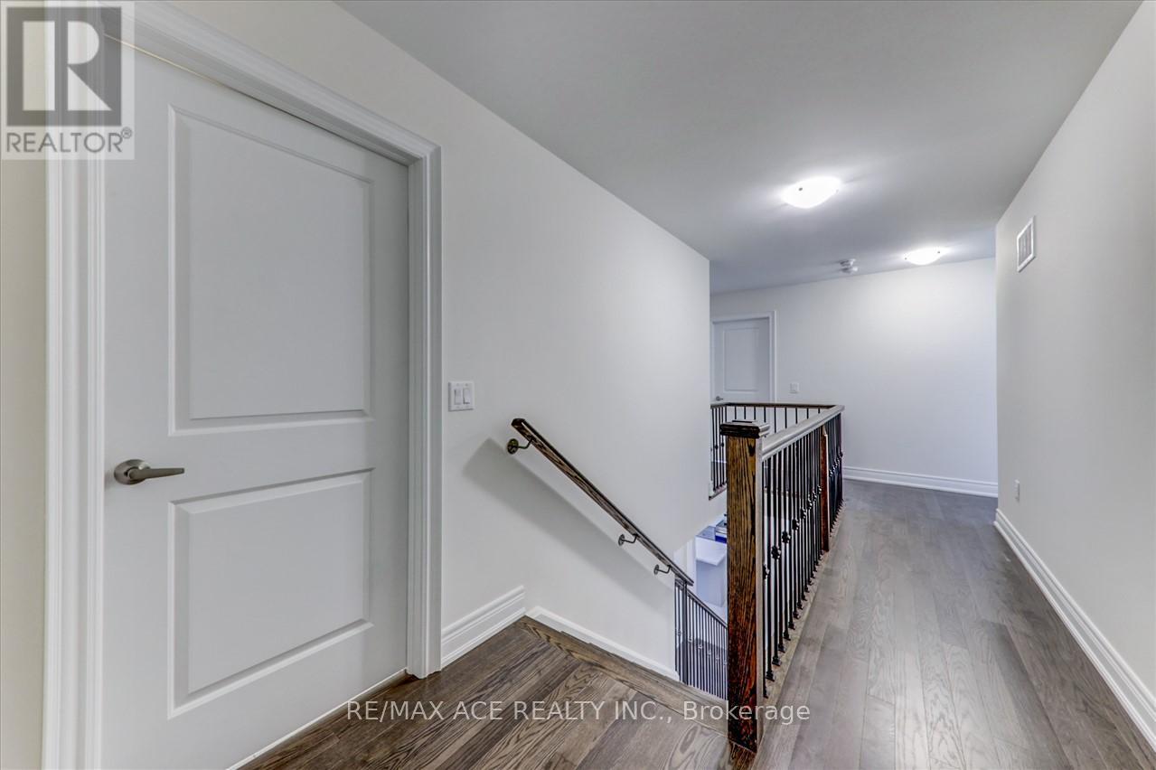 Main - 14 Hitching Post, Georgina, Ontario  L4P 0H9 - Photo 20 - N12440513