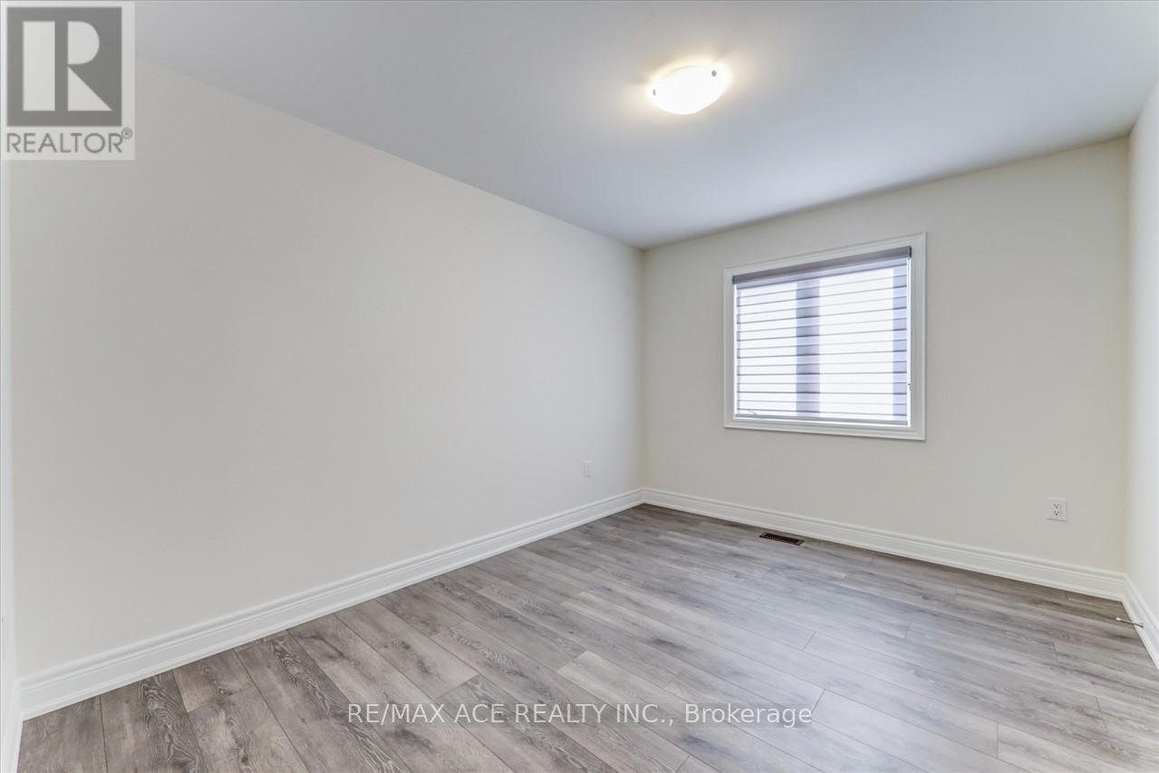 Main - 14 Hitching Post, Georgina, Ontario  L4P 0H9 - Photo 25 - N12440513