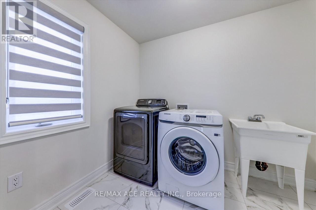 Main - 14 Hitching Post, Georgina, Ontario  L4P 0H9 - Photo 36 - N12440513