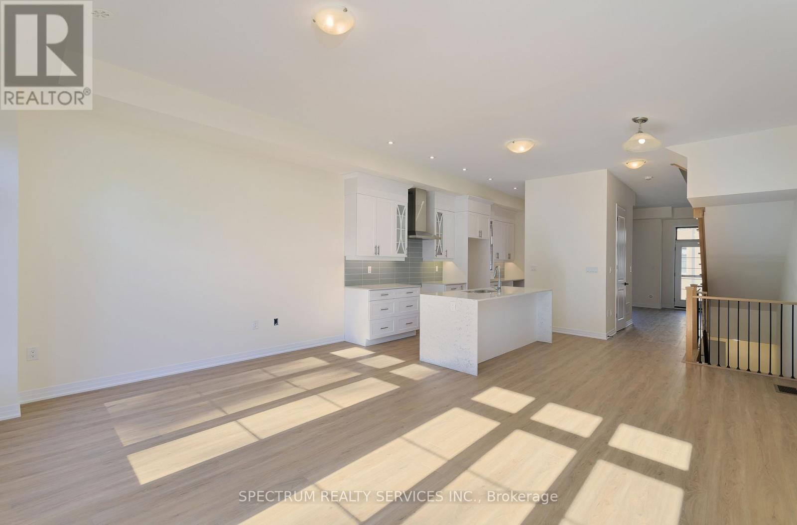35 De La Roche Drive, Vaughan, Ontario  L4H 5G4 - Photo 10 - N12440563