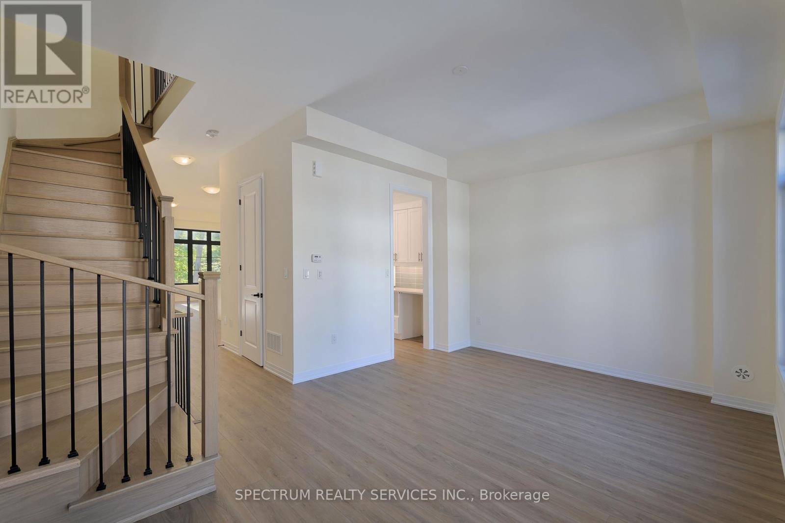 35 De La Roche Drive, Vaughan, Ontario  L4H 5G4 - Photo 14 - N12440563