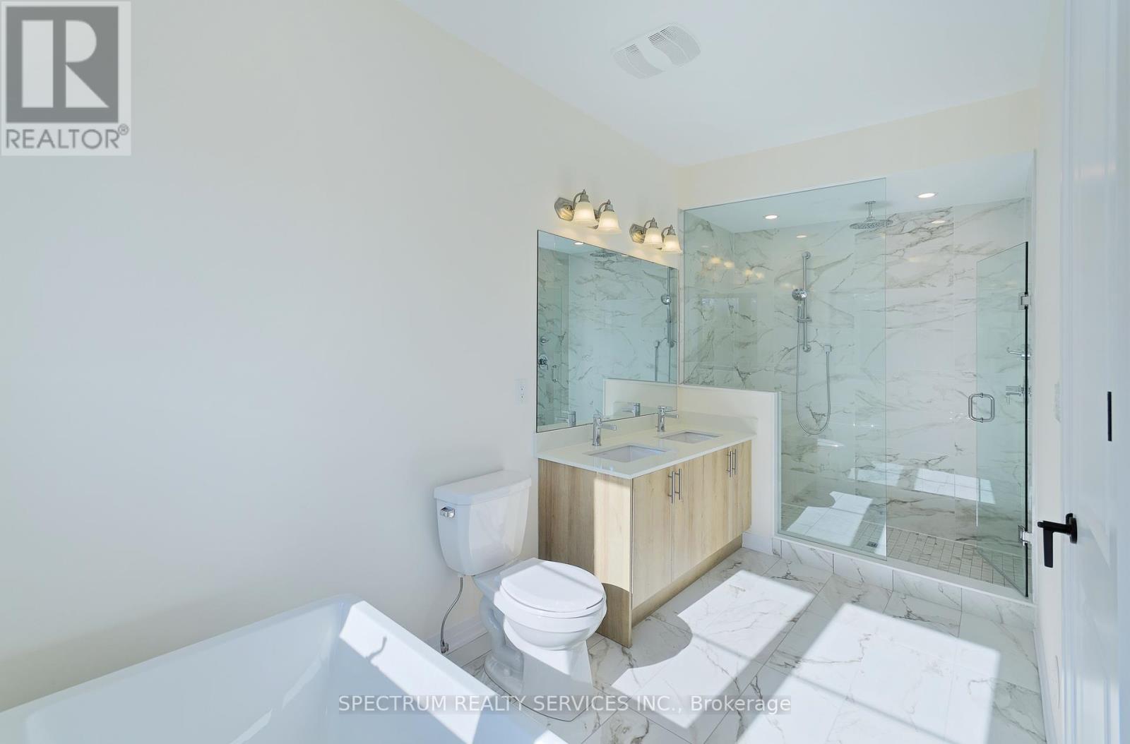 35 De La Roche Drive, Vaughan, Ontario  L4H 5G4 - Photo 25 - N12440563
