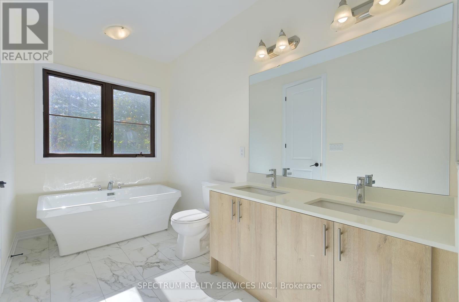 35 De La Roche Drive, Vaughan, Ontario  L4H 5G4 - Photo 26 - N12440563