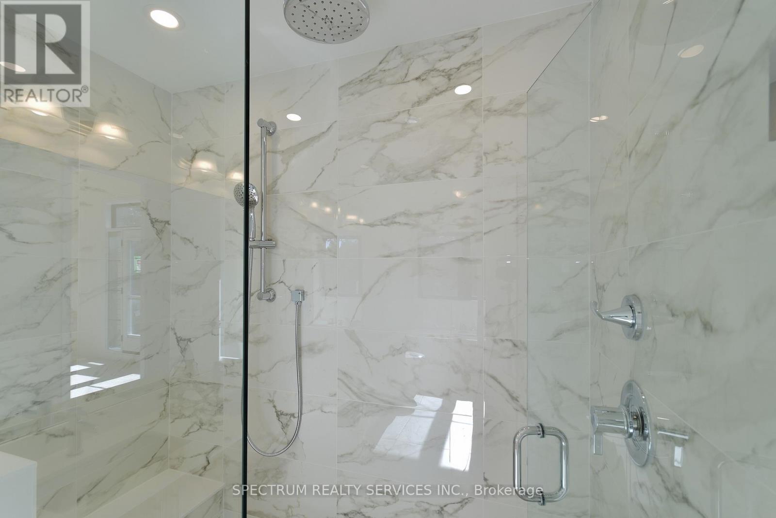35 De La Roche Drive, Vaughan, Ontario  L4H 5G4 - Photo 27 - N12440563