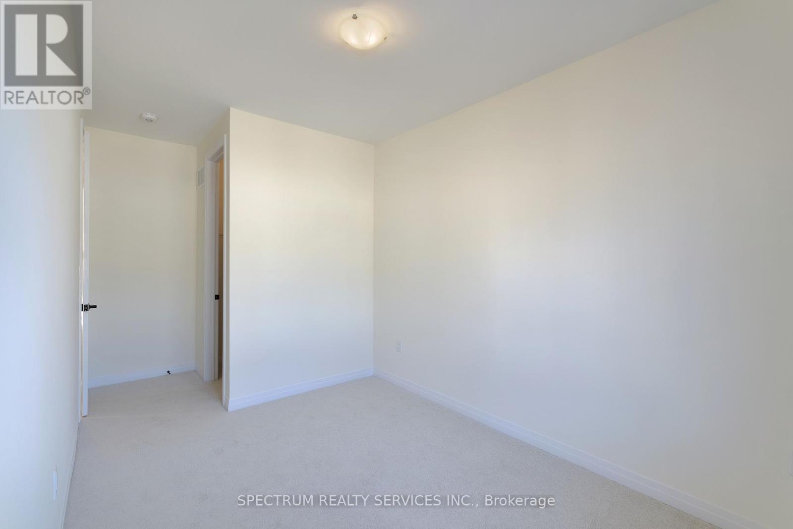 35 De La Roche Drive, Vaughan, Ontario  L4H 5G4 - Photo 30 - N12440563