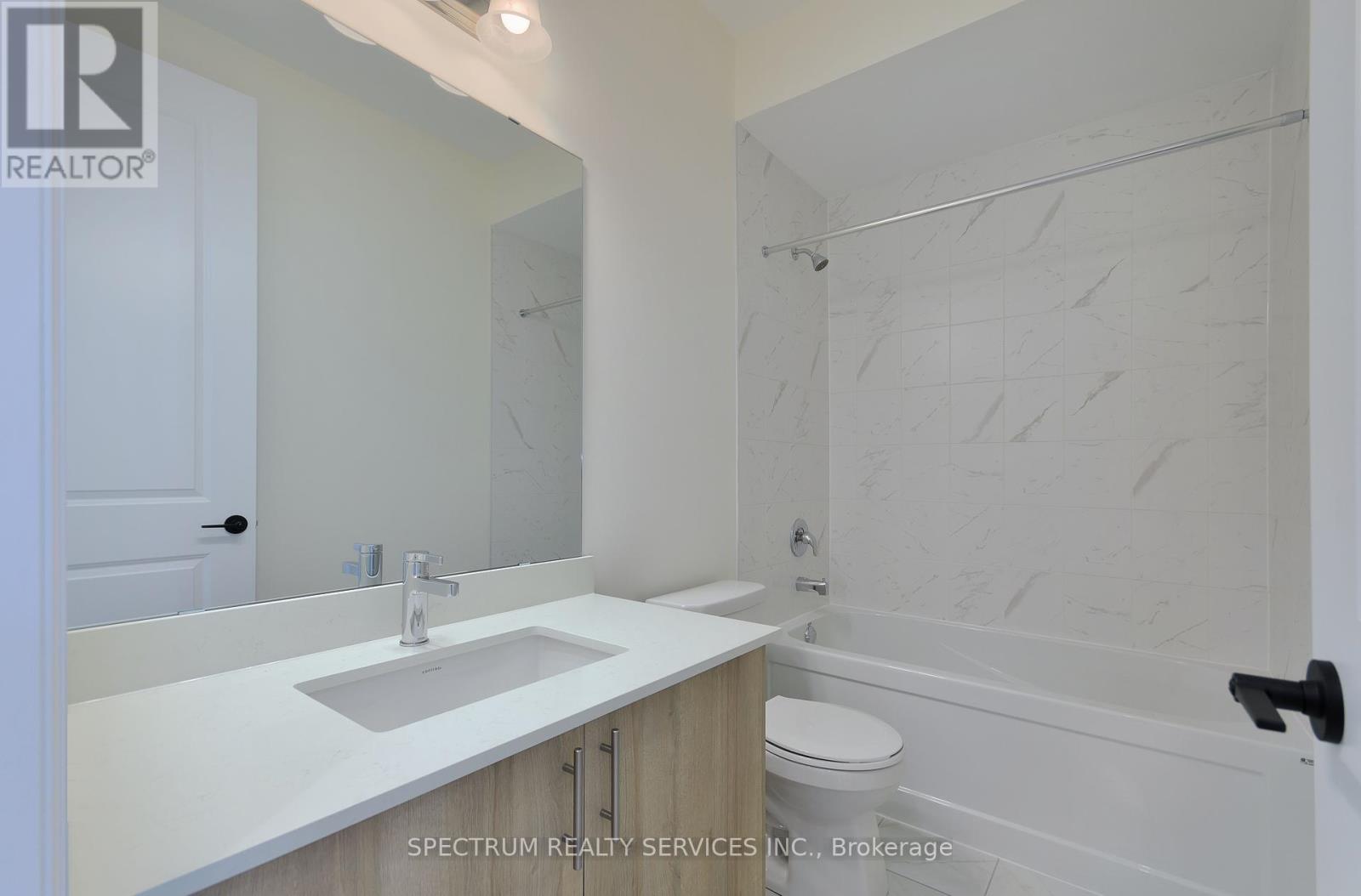 35 De La Roche Drive, Vaughan, Ontario  L4H 5G4 - Photo 33 - N12440563