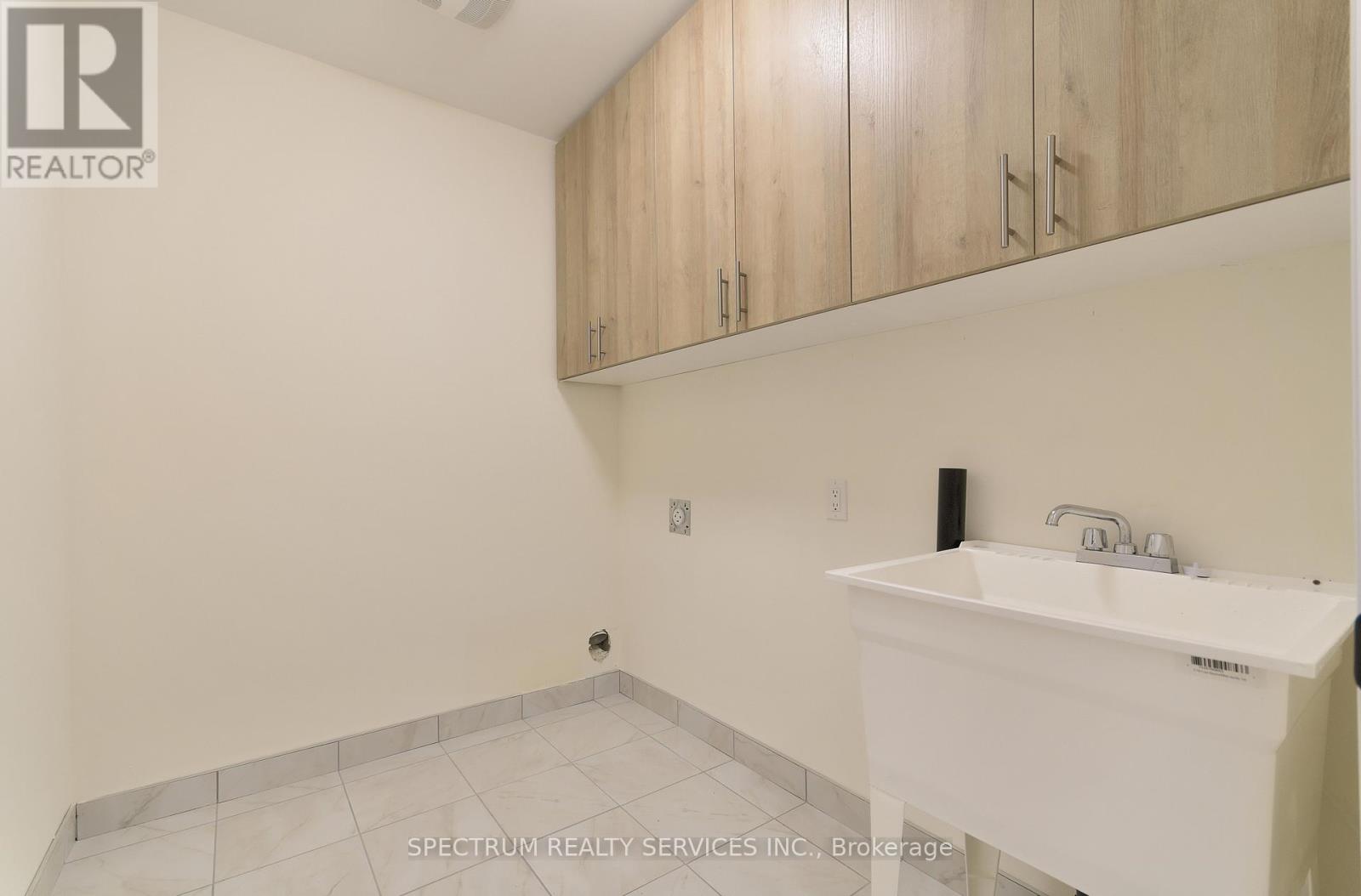 35 De La Roche Drive, Vaughan, Ontario  L4H 5G4 - Photo 37 - N12440563
