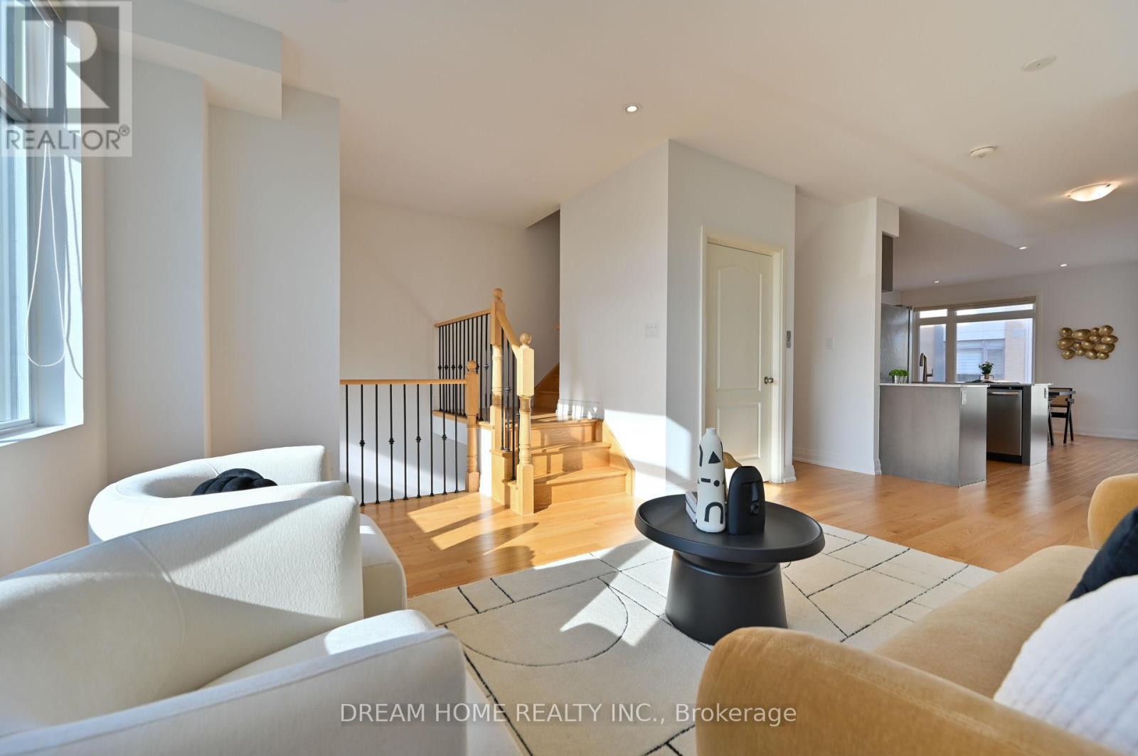 40 Teasel Way, Markham (Unionville), Ontario  L3R 9S3 - Photo 12 - N12440587