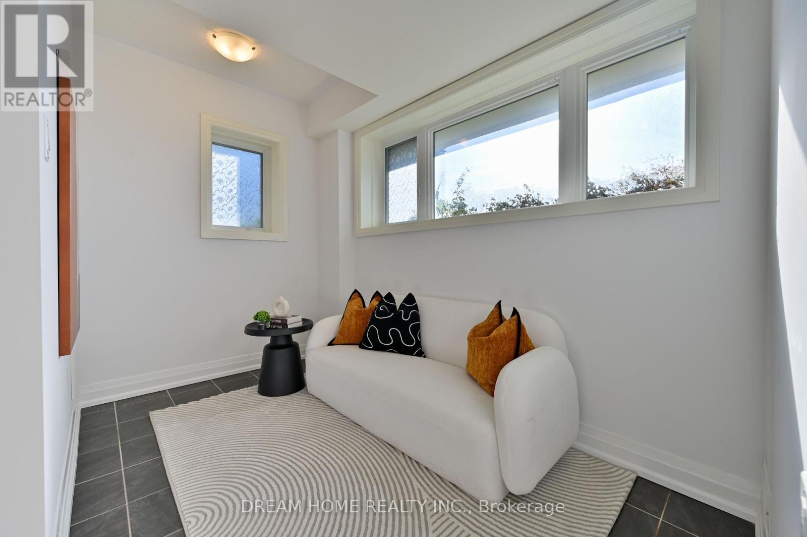 40 Teasel Way, Markham (Unionville), Ontario  L3R 9S3 - Photo 6 - N12440587