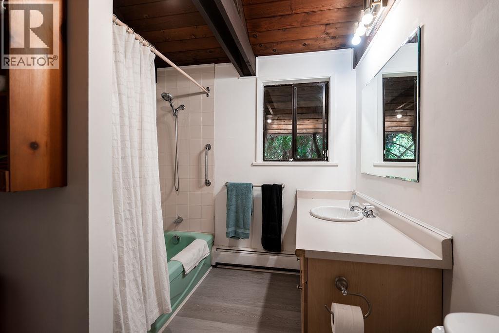 4402 Keith Road, West Vancouver, British Columbia  V7W 2M2 - Photo 30 - R3054528