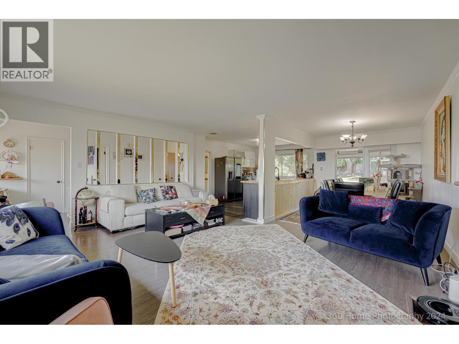 962 Whitchurch Street, North Vancouver, British Columbia  V7L 2A6 - Photo 3 - R3054558