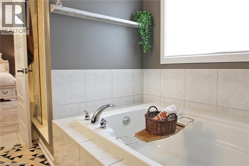 23 Scarletwood Street, Hamilton, Ontario  L8J 0K8 - Photo 19 - 40775691