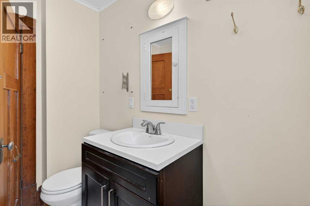722 20 Avenue Nw, Calgary, Alberta  T2M 1E1 - Photo 12 - A2256237