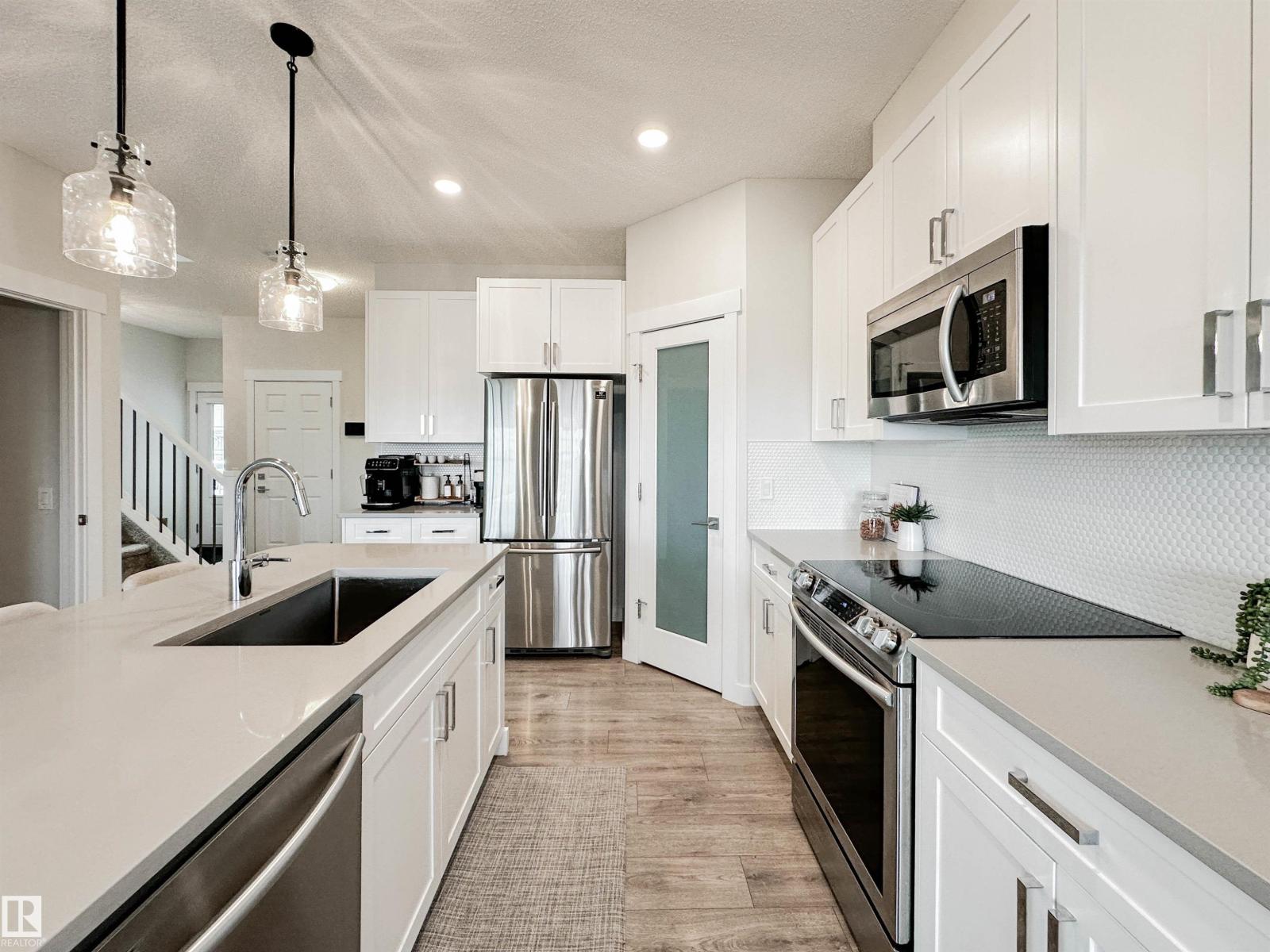 68 Joyal Wy, St. Albert, Alberta  T8N 7V5 - Photo 11 - E4460435